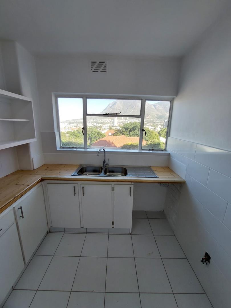To Let 2 Bedroom Property for Rent in Tamboerskloof Western Cape